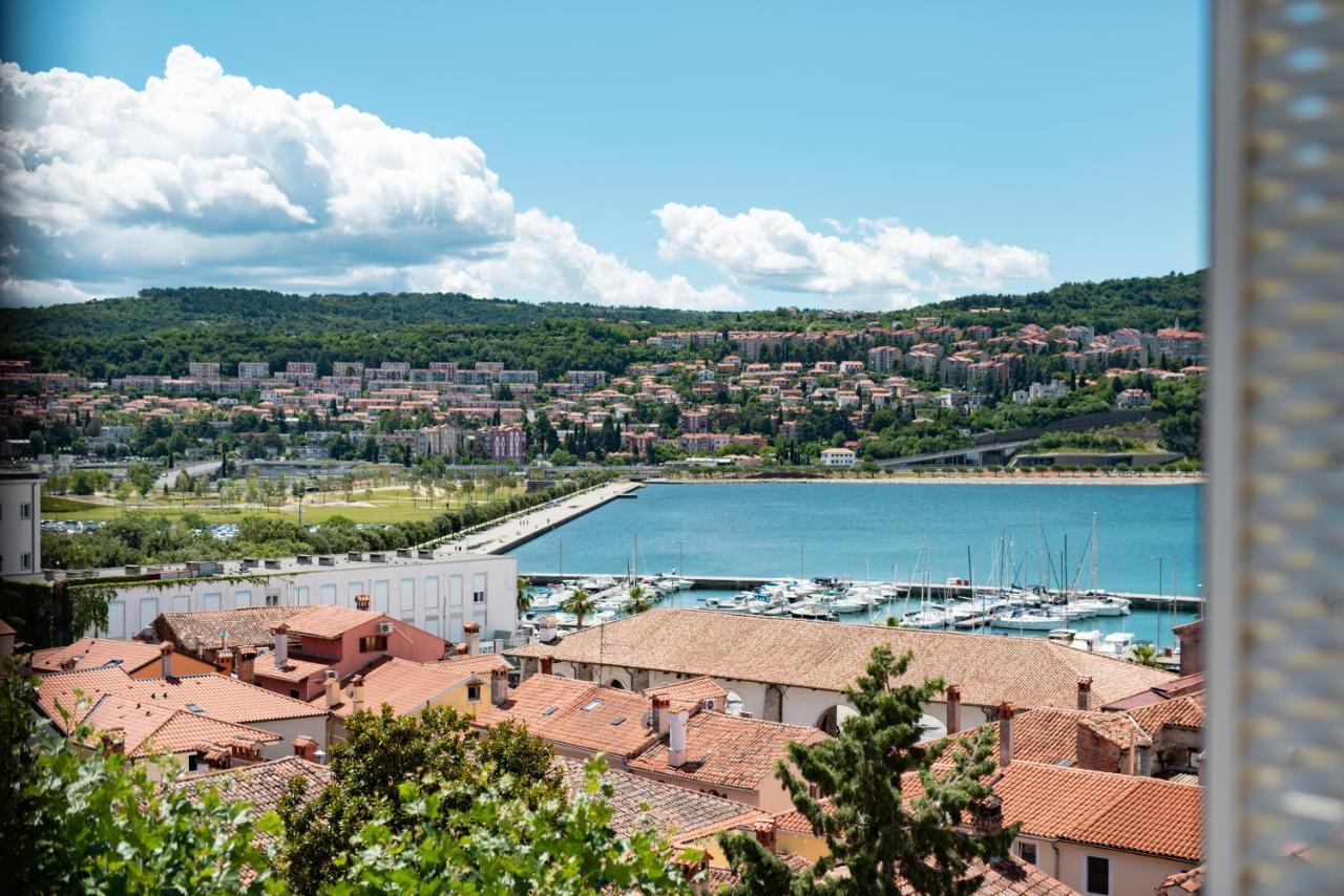 Koper Seaside Residence Екстер'єр фото
