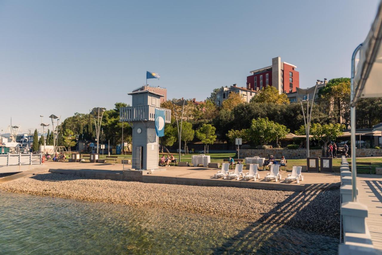 Koper Seaside Residence Екстер'єр фото