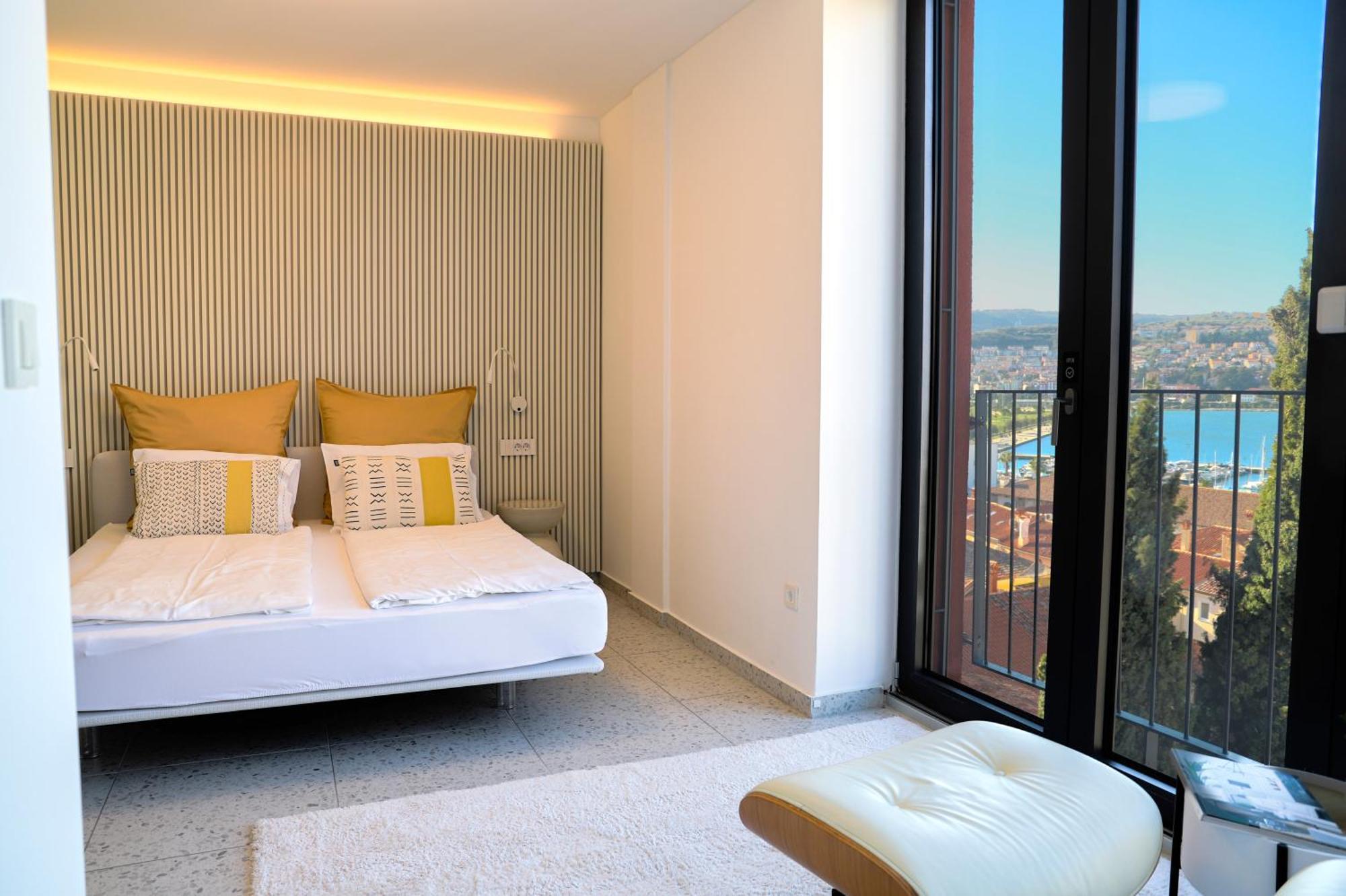 Koper Seaside Residence Екстер'єр фото